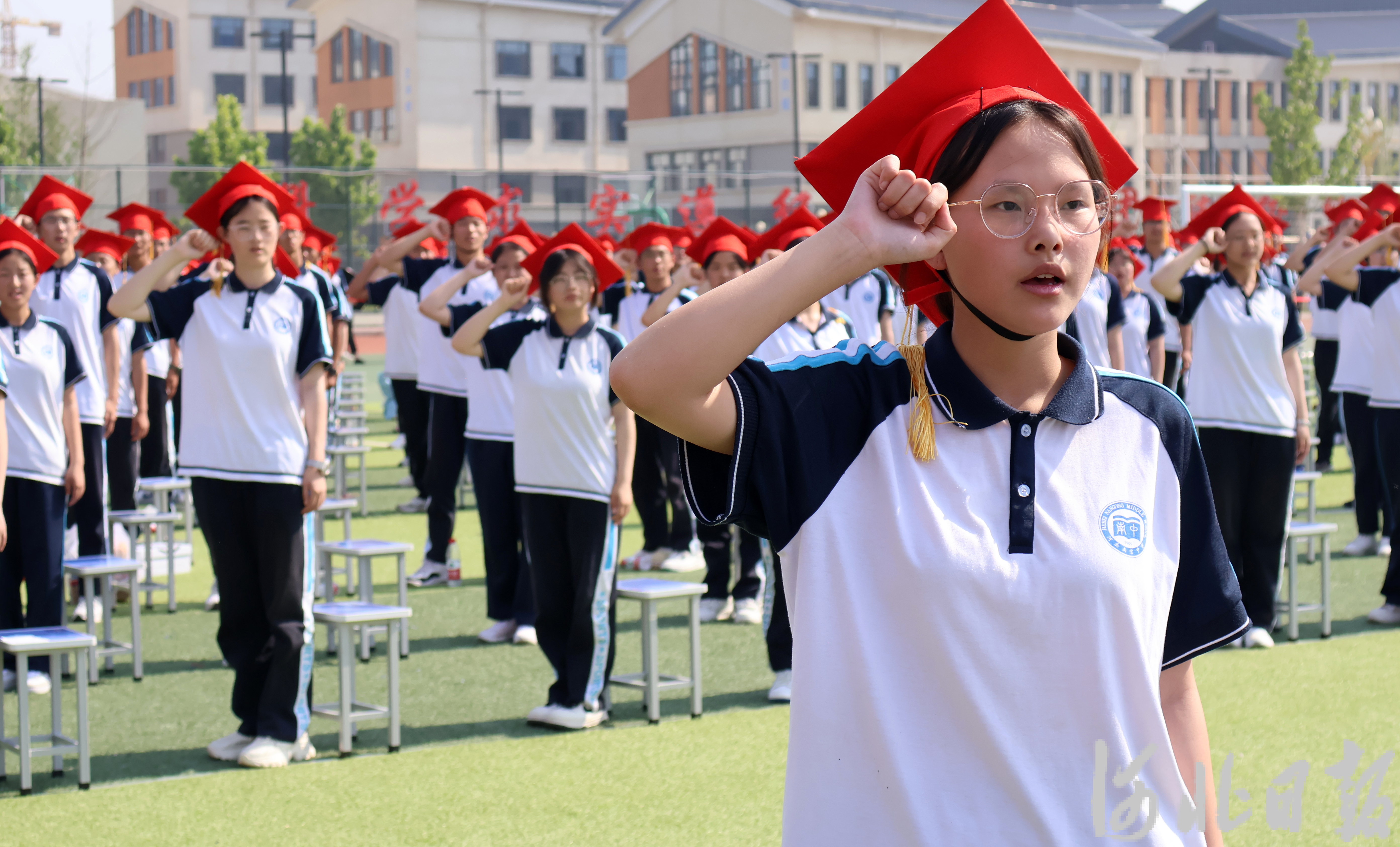 青春中学校徽图片